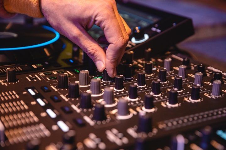 X1850 MIXER